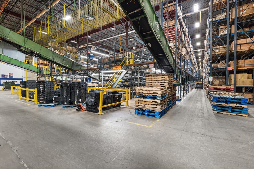 More Photos Of 10401 Monroe Rd, Matthews Distribution For Sale