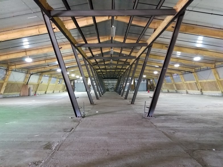 More Photos Of 202 Industrial Dr, Emporia Warehouse For Sale