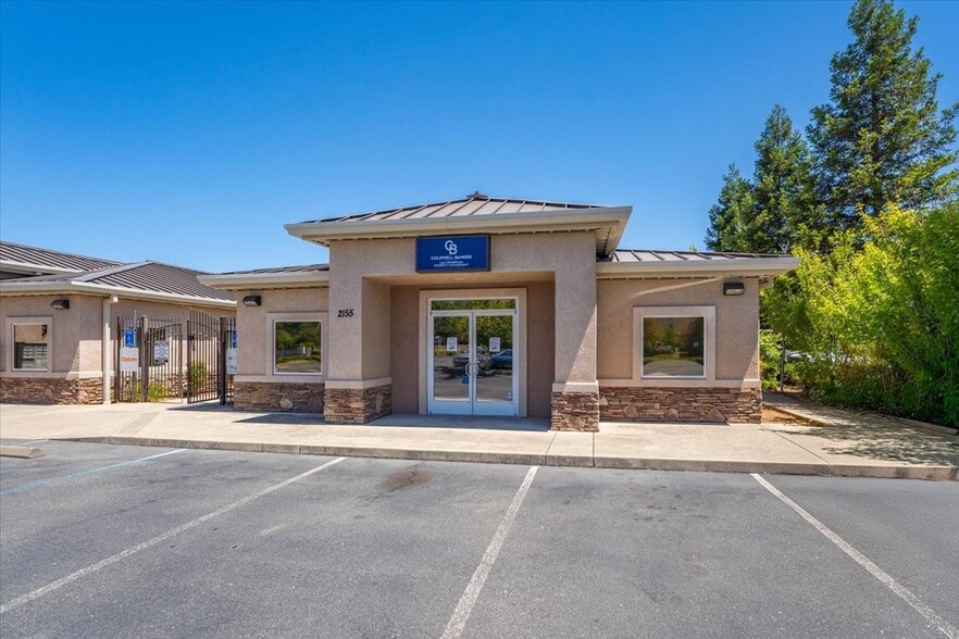 More Photos Of 2155 Larkspur Ln, Redding Office For Sale