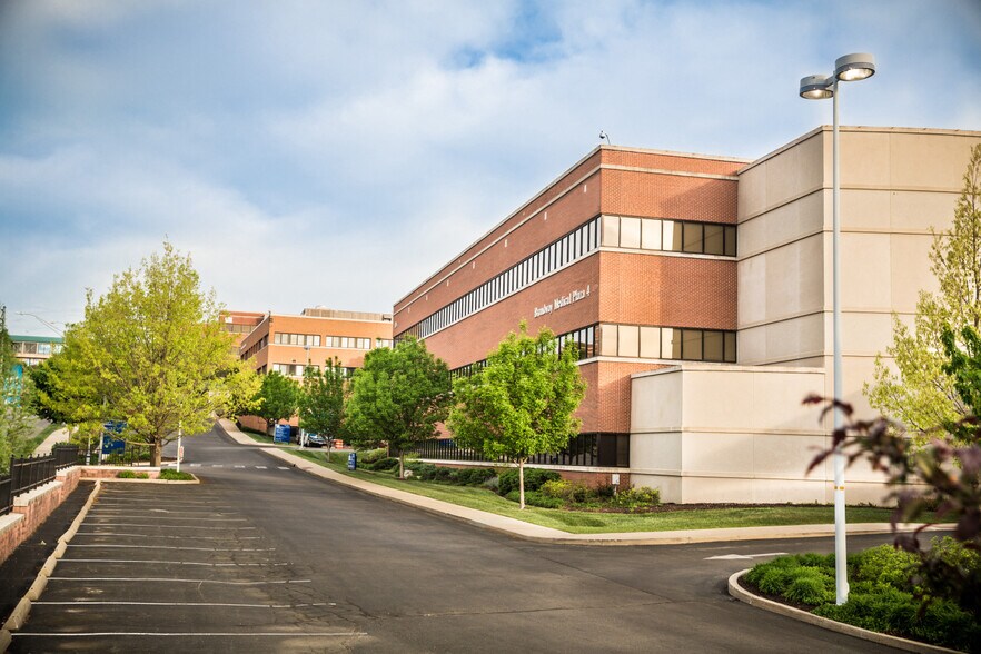 Primary Photo Of 1705 E Broadway, Columbia Medical For Lease