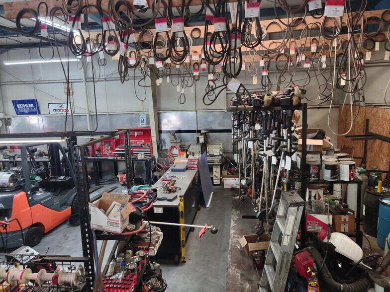 More Photos Of 821 N US Highway 17, Longwood Freestanding For Lease