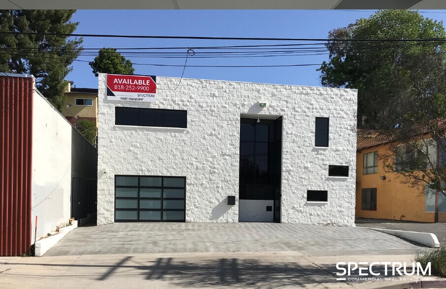 Primary Photo Of 23012 Ventura Blvd, Woodland Hills Loft Creative Space For Sale