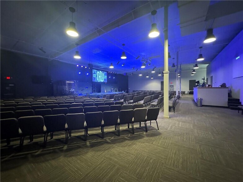 More Photos Of 1705 S Walton Blvd, Bentonville Office For Sale