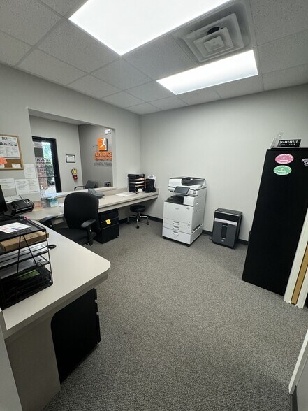 More Photos Of 3709 Gentian Blvd, Columbus Restaurant For Lease