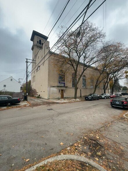 More Photos Of 5001 S Hermitage Ave, Chicago Religious Facility For Sale
