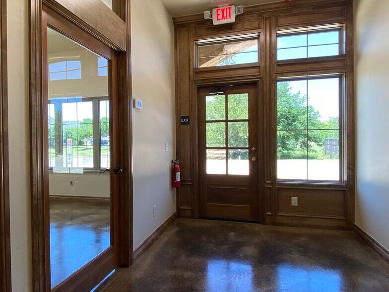 More Photos Of 5706 NW 130th St, Oklahoma City Office For Lease