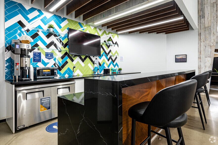 More Photos Of 150 King St W, Toronto Office For Lease