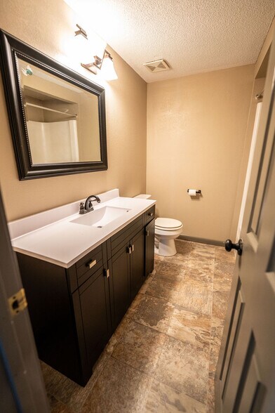 More Photos Of 300 E Windsor, Arkansas City Apartments For Sale
