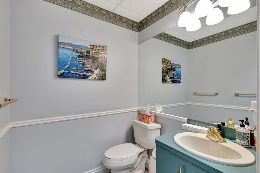 More Photos Of 5608 PGA Blvd, Palm Beach Gardens Medical For Lease