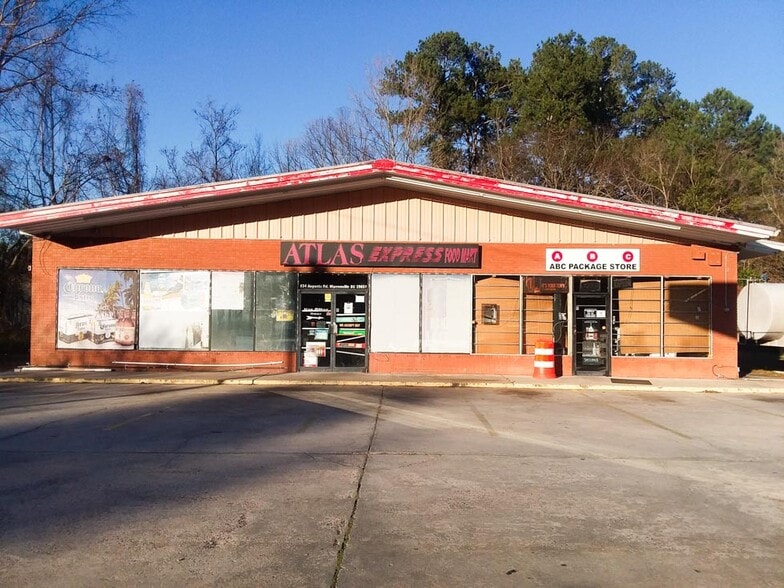 More Photos Of 834 Augusta Rd, Warrenville Convenience Store For Sale