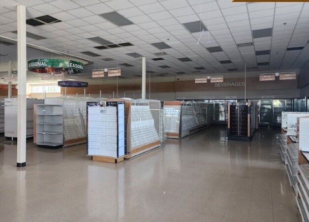 More Photos Of 1496 N Shoop Ave, Wauseon Freestanding For Sale