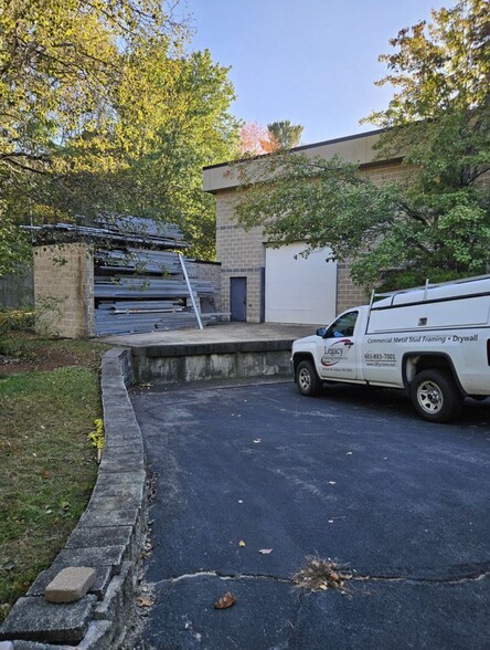 More Photos Of 94 River Rd, Hudson Distribution For Sale