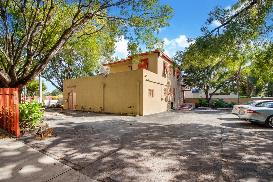 More Photos Of , Coconut Grove Office For Sale