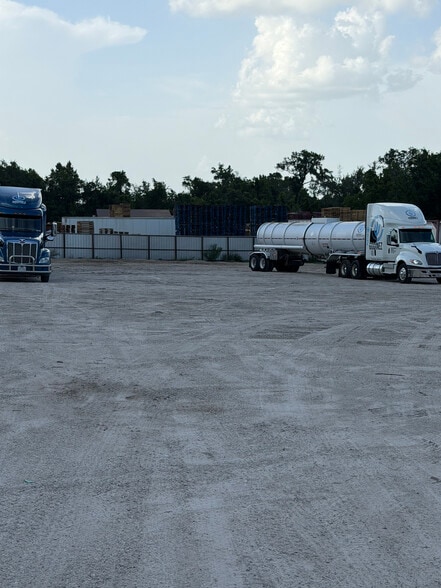 Primary Photo Of 4306 Highway 574, Plant City Land For Lease