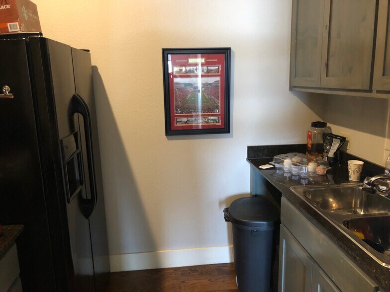 More Photos Of 2961 N Point Cir, Fayetteville Office For Lease