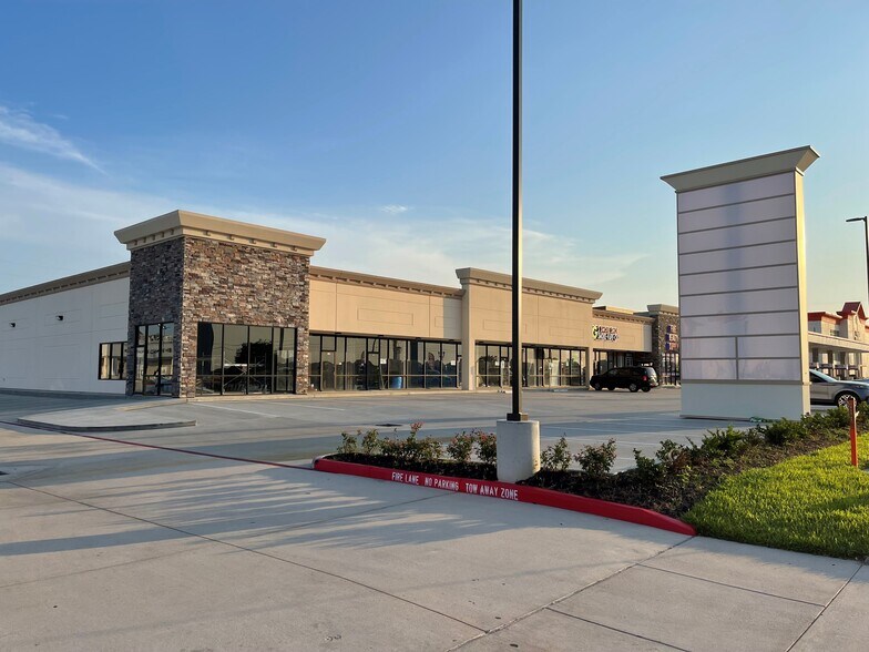 More Photos Of 23135 Morton Ranch, Katy Storefront For Lease