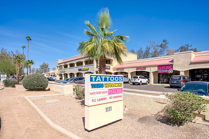 More Photos Of 1111 N Gilbert Rd, Gilbert Storefront Retail Office For Lease