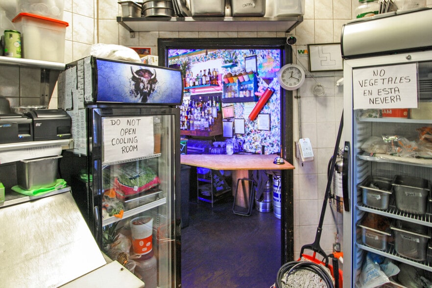 More Photos Of 146 Knickerbocker Ave, Brooklyn Storefront Retail Residential For Lease