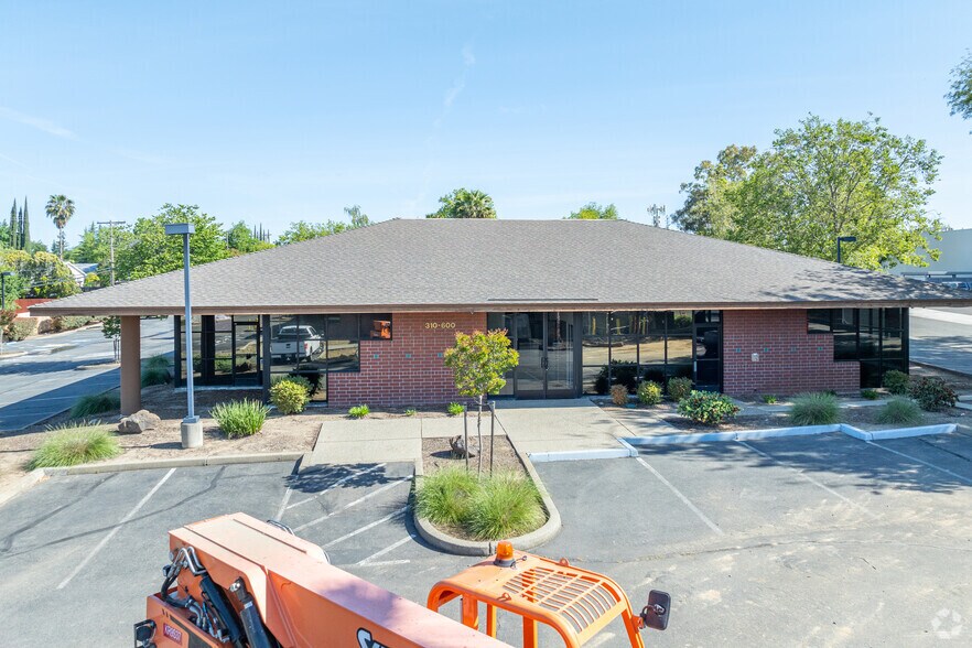More Photos Of 7803 Madison Ave, Citrus Heights Office For Lease