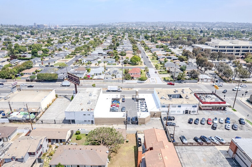 More Photos Of 5716 W Manchester Ave, Los Angeles Office For Sale