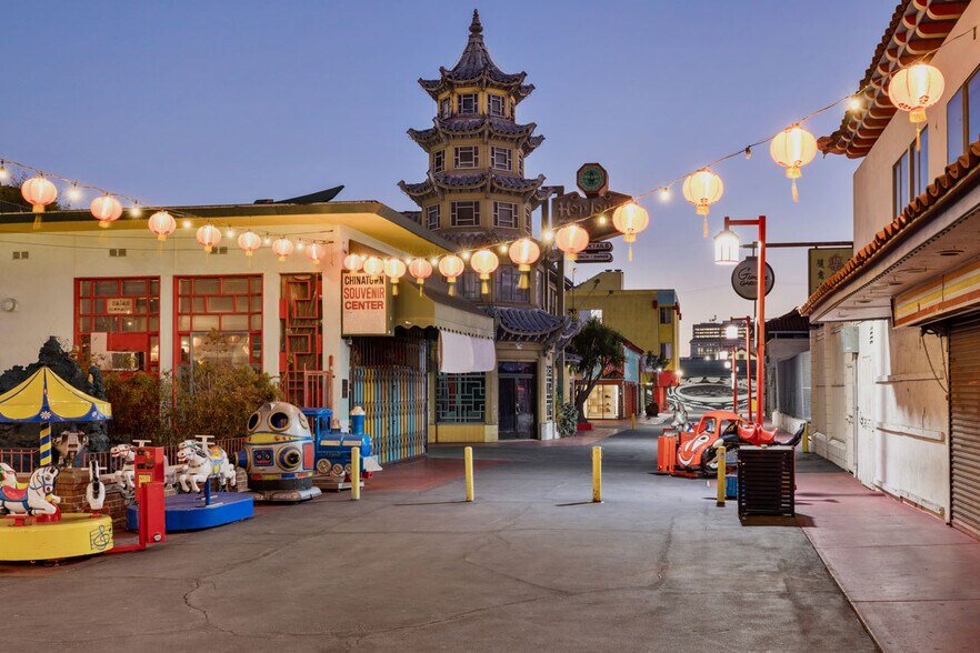 More Photos Of 936 Mei Ling Way, Los Angeles Freestanding For Sale