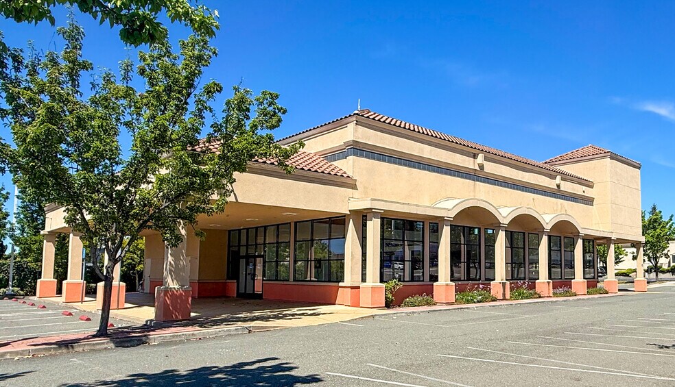 More Photos Of 24919 Mission Blvd, Hayward Auto Dealership For Sale