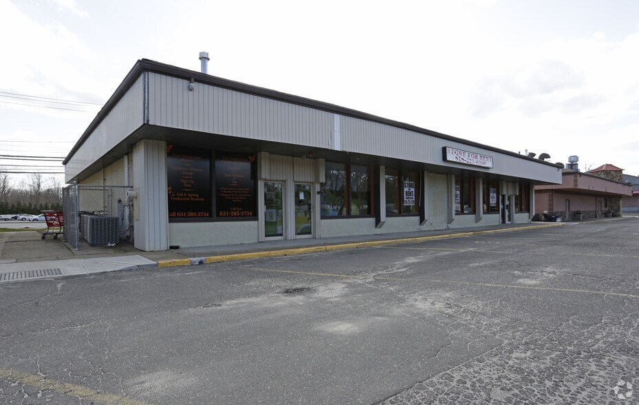 More Photos Of 2807 Middle Country Rd, Lake Grove Freestanding For Lease