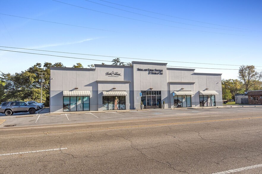 More Photos Of 1720 Pass Rd, Gulfport General Retail For Sale