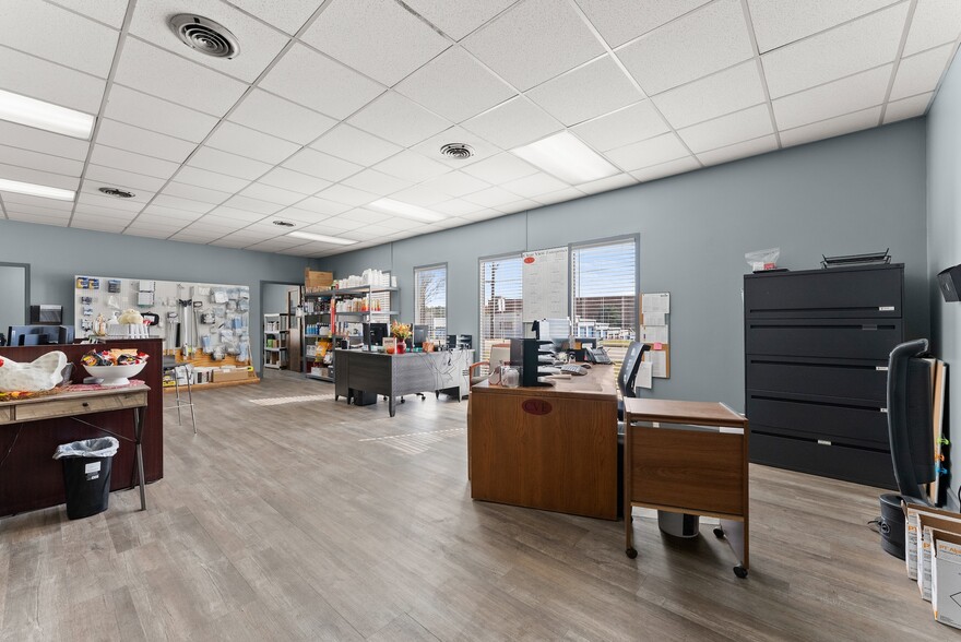 More Photos Of 636 Industrial Blvd, Gainesville Warehouse For Sale