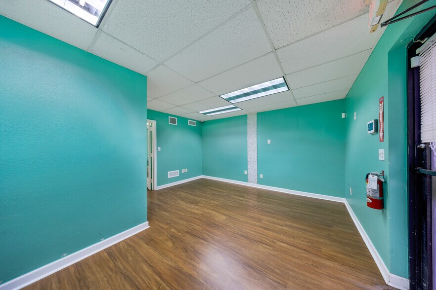 More Photos Of 7760 W 20th Ave, Hialeah Warehouse For Sale