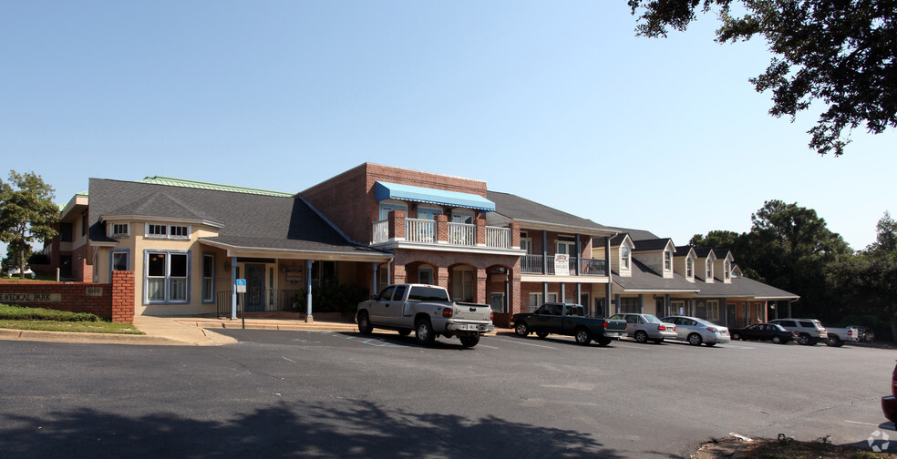 Primary Photo Of 6160 N Davis Hwy, Pensacola Medical For Lease