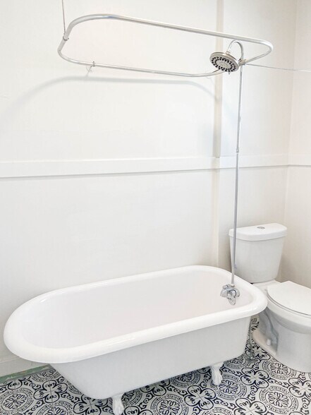 More Photos Of 2801 D St, Sacramento Apartments For Sale