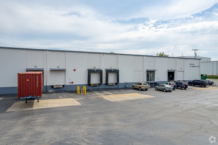 More Photos Of 1602-1634 J P Hennessy Dr, La Vergne Distribution For Lease