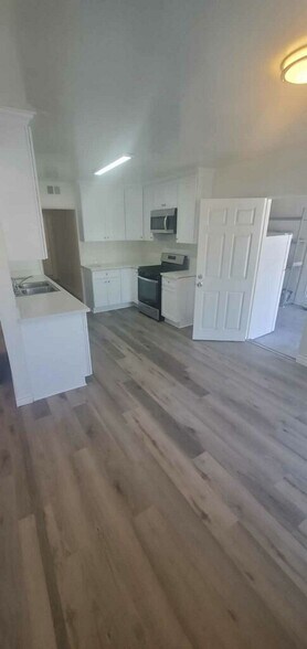 More Photos Of 721 W 39th St, San Pedro Apartments For Sale