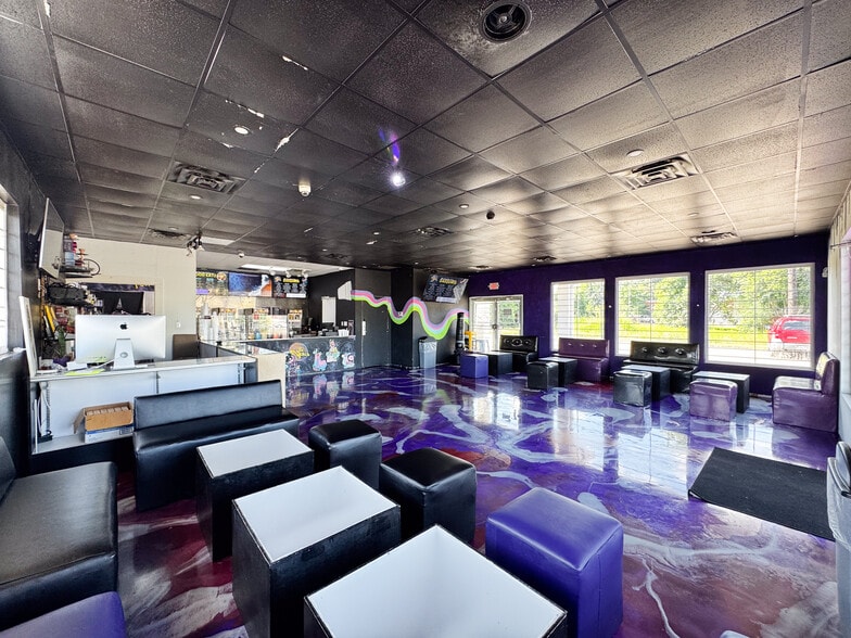 More Photos Of 8903 Cullen Blvd, Houston Restaurant For Sale