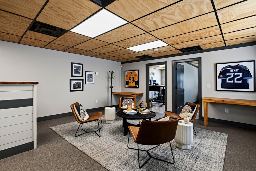 More Photos Of 2305 Cruzen St, Nashville Service For Sale