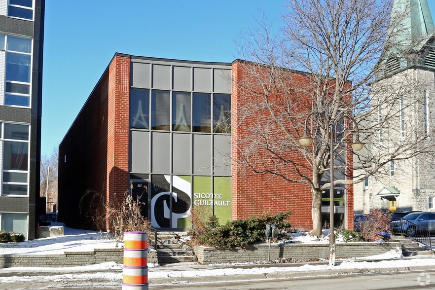 More Photos Of 227 Boul Saint-Joseph, Gatineau Office For Sale