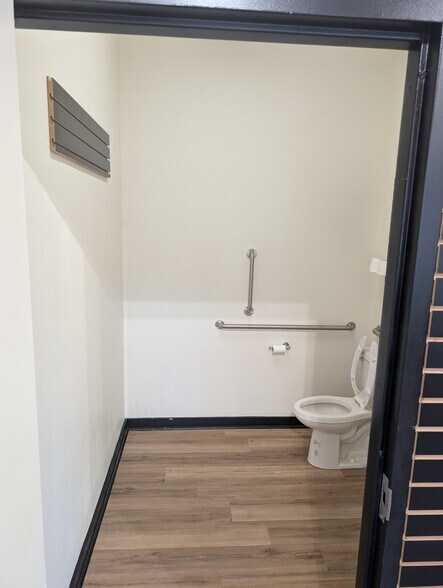 More Photos Of 2238 N Mount Juliet Rd, Mount Juliet Flex For Lease