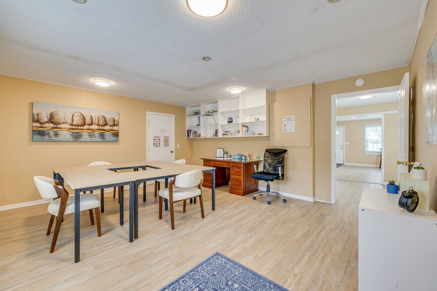 More Photos Of 1119 N Main Ave, Erwin Medical For Lease