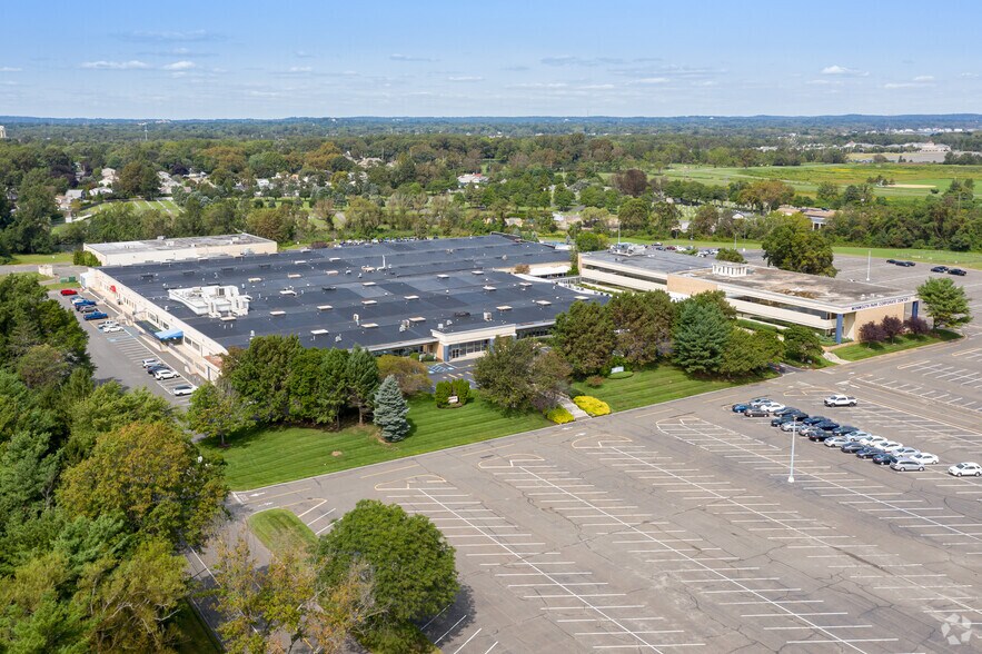 More Photos Of 185 State Highway 36, West Long Branch Office For Lease