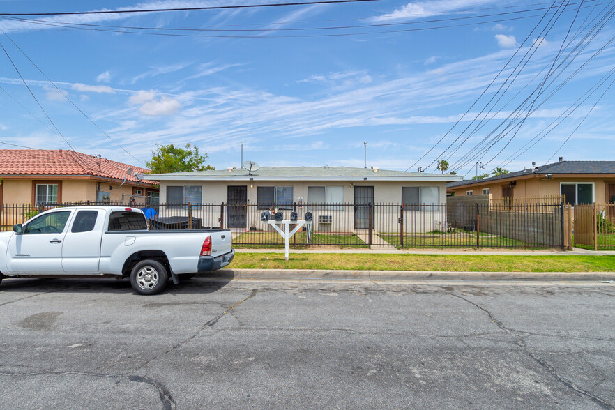 More Photos Of 412 W Ramona Dr, Rialto Multifamily For Sale