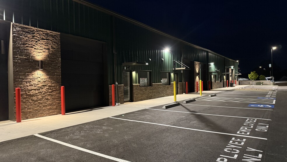 More Photos Of 1814 E Centerton Blvd, Bentonville Light Manufacturing For Lease