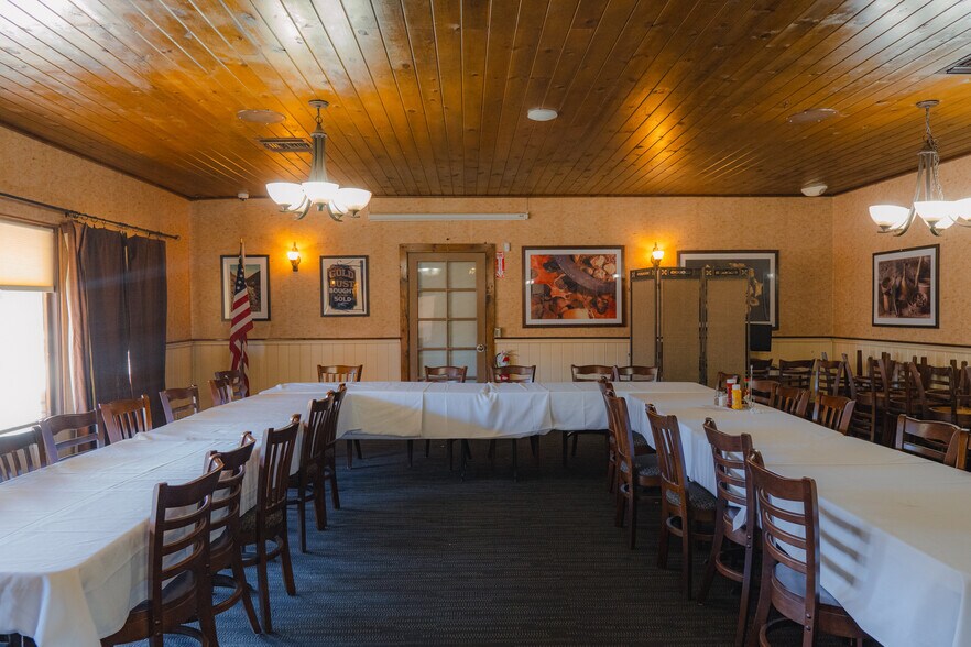 More Photos Of 5159 CA-140, Mariposa Restaurant For Sale