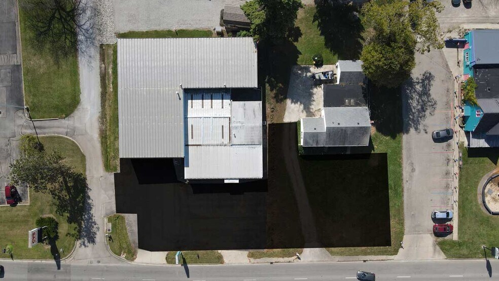 More Photos Of 1222 US HWY 50, Chillicothe Flex For Sale