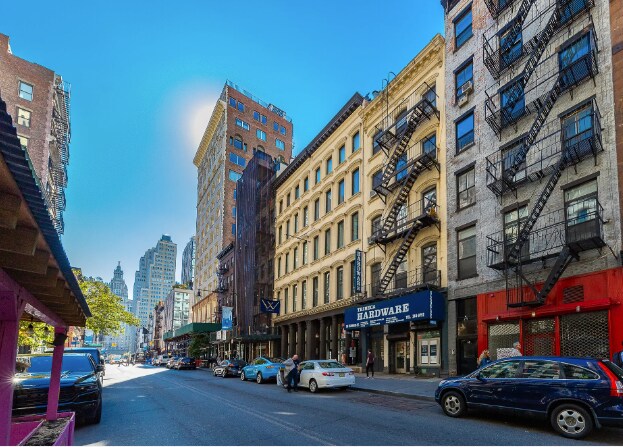 More Photos Of 154 Chambers St, New York Apartments For Sale