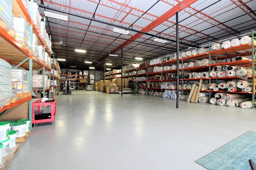 More Photos Of 1101 Woods St, Gainesville Warehouse For Lease