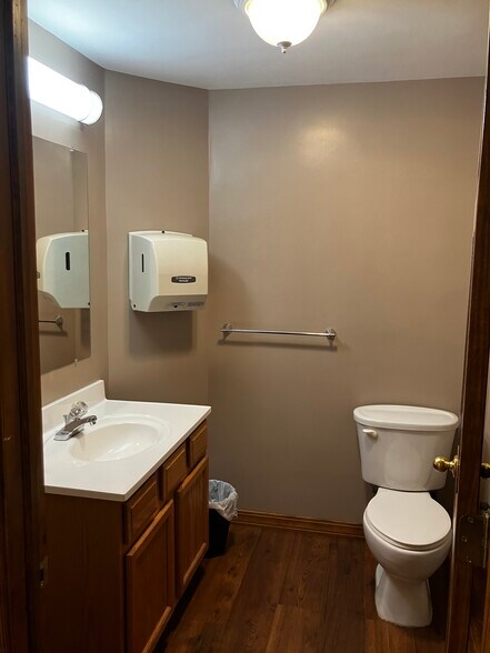 More Photos Of 373 Pleasant Ave, Hamburg Manufacturing For Lease