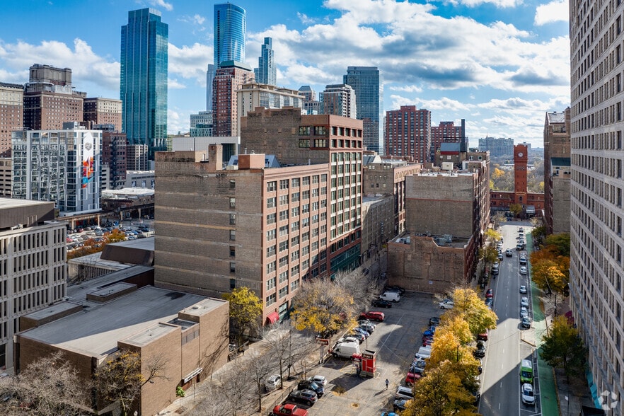 More Photos Of 633 S Plymouth Ct, Chicago Apartments For Sale