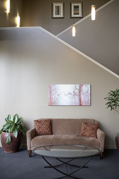 More Photos Of 1407 116th Ave NE, Bellevue Unknown For Lease