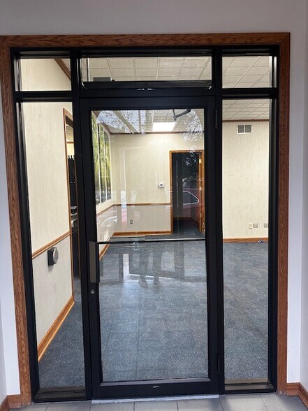 More Photos Of 1606 W 3rd St, Red Wing Storefront Retail Office For Lease